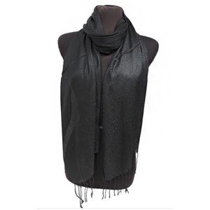 Tonal Paisley Scarf Black